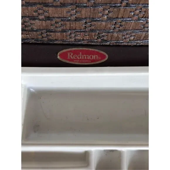 Vintage Redman wicker sewing bench - Picture 3 of 10